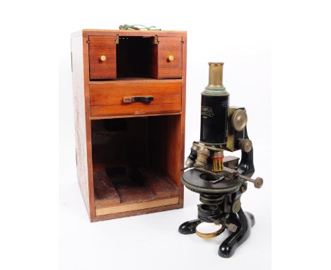 Steindorff & Co - An early 20th century microscope by Steindorff & Co in Berlin, no. 38963. Featuring a black metal body, and