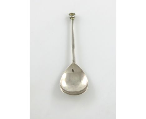 An Elizabeth I provincial silver Seal-top spoon, by John Gladwin and John Utting, Lichfield, circa 1580, the reverse of the f