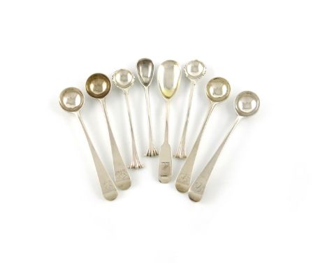 A small collection of silver condiment spoons, comprising: an Onlsow pattern pair of salt spoons, an Onlsow pattern mustard s