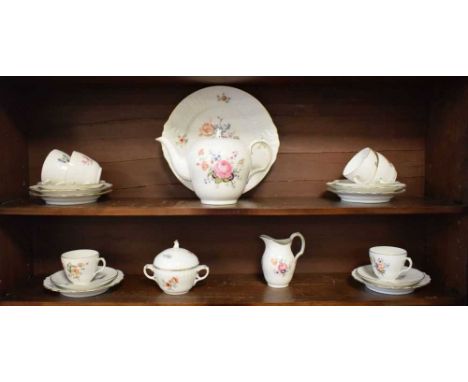 Royal Copenhagen tea service, patt 1870 Frijsenborg (20 pieces approx)