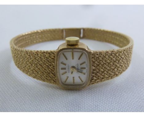 Rotary 9ct gold ladies wristwatch on 9ct gold bracelet