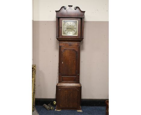 AN OAK AND MAHOGANY CASED EIGHT DAY LONGCASE CLOCK BY GABR'L SMITH - BATHOMLEY, the dial with gilt cherubic spandrels, subsid