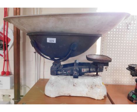 Vintage scales with enamel base.