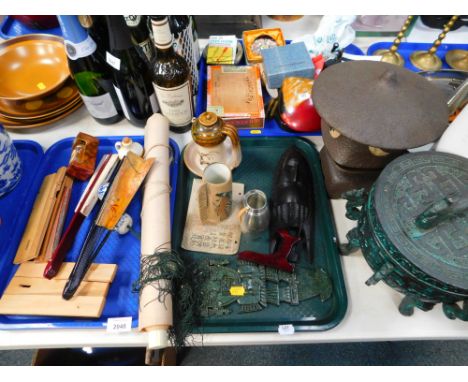 Oriental style tourist wares, to include hand fans, a cast metal tea light holder, in the form of a frog, a box of Tabacalera