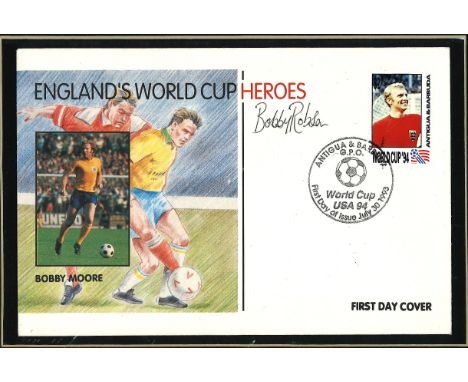 Bobby Robson signed football cover. England world cup heroes mounted Bobby Moore first day cover signed by Bobby Robson Antig