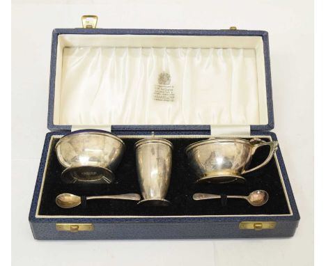 Cased Elizabeth II silver three-piece condiment set, sponsor's mark of Garrard &amp; Co, London 1963,130g approx