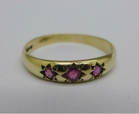 A 9ct gold and ruby ring, 1.6g, P