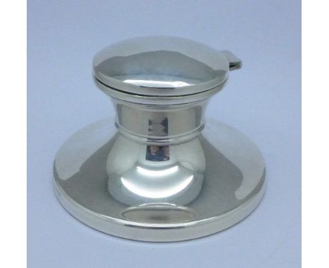 A silver capstan inkwell, Birmingham 1970