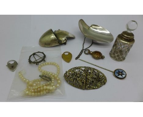 Jewellery including a stick pin, a double clip brooch, two heart fasteners, a coin brooch, etc.