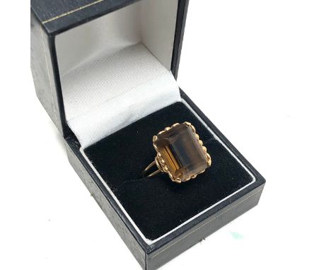 18ct gold smoky quartz ring (6g) 