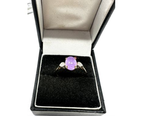 9ct gold diamond &amp; lavender jade three stone ring (2.1g) 