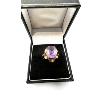 9ct gold amethyst ring  (3.1g) 