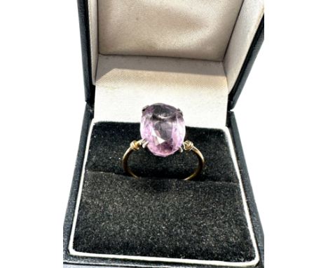 14ct gold oval cut amethyst  ring (3g) 