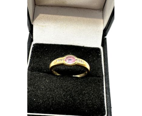 9ct yellow gold diamond &amp; pink sapphire bezel ring (1.8g) 