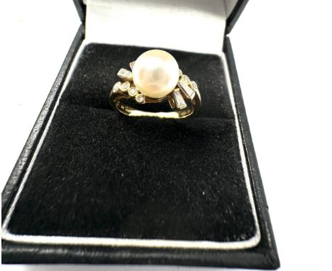 18ct Gold Pearl &amp; Diamond Ring (3.1g) 