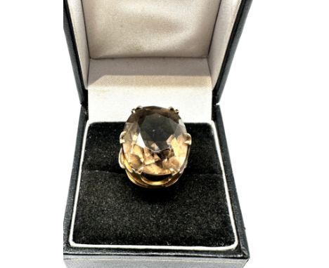 9ct gold smoky quartz ring (6.7g) split shank 