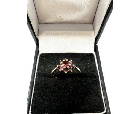 9ct gold garnet  ring (1.5g) 