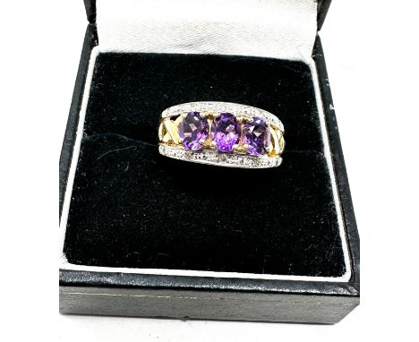 9ct gold diamond &amp; amethyst ring weight 3.2g 