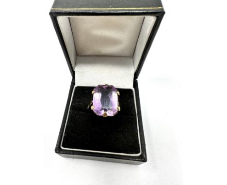 9ct gold  amethyst cocktail ring (5.6g) 