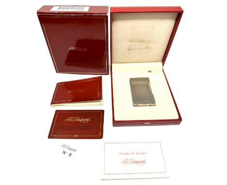 Fine Boxed Dupont paris lighter No 1B9BR99 in near original condition boxed with booklets &amp; card 