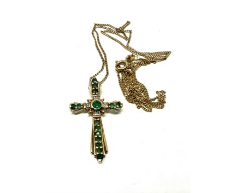 9ct yellow gold vintage diamond &amp; emerald cross pendant necklace (2.8g) 