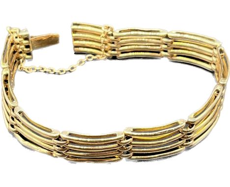 9ct gold gate bracelet. [11.13grams] 