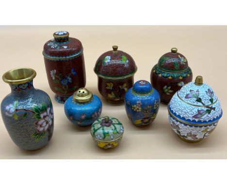 A Collection of Chinese Cloisonne pots and lidded preserves. [Tallest-8.5cm]