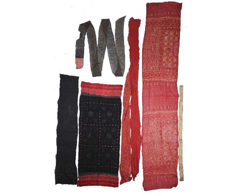 A Rabari bandhani shawlIndiawool with a supplementary weft to the end borders and with dot decoration to the main body,206cm 