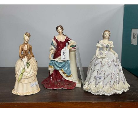 Royal Worcester 'Queen Anne' figurine limited edition 285/4500, with certificate, approx. 22.5cm high, 'The Last Waltz' limit