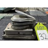 Pneumatic orbital Pad Sander