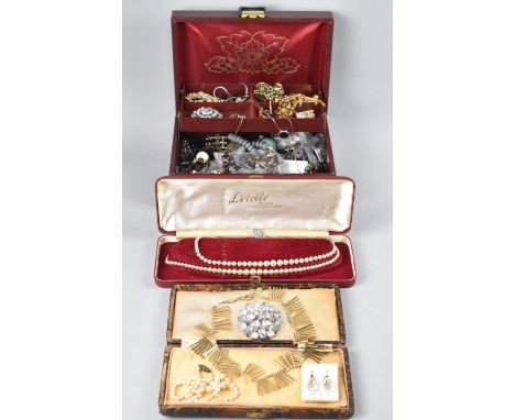 A Collection of Various Jewellery to include Pearl Necklace with Silver Clasp, Trifari Brooch, Vintage Clip on Earrings, Faux