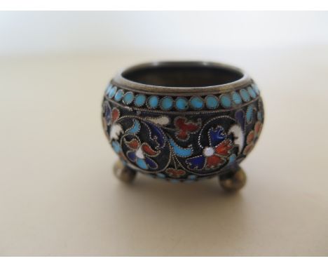 A Russian 84 silver and enamel salt, 3.5cm W, approx 0.89 troy oz, minor chip to enamel, otherwise good 