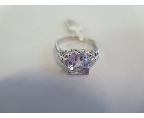 A hallmarked 9ct white gold fancy diamond topaz ring, size N, approx 3 grams, new condition, ex jewellers stock 