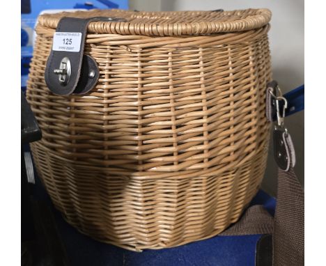 FISHING TACKLE BASKET     