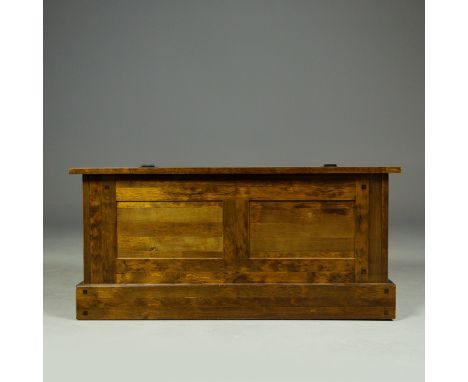 LAURA ASHLEY STORAGE TRUNK. 98cm x 43cm x 45.5cm approx.