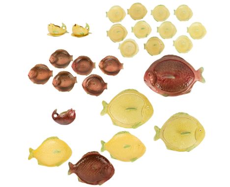 SHORTER &amp; SONS, STOKE ON TRENT FISH PLATES. (QTY). comprising eleven yellow plates, six red plates, three sauce boats two