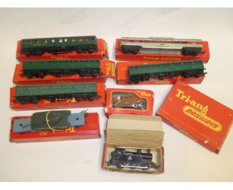 Tri-ang 00 gauge - five boxed coaches, boxed 0-6-0 tank engine, level crossing etc.