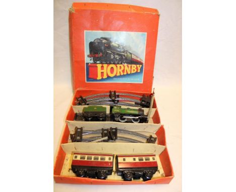Hornby 0 gauge - passenger train set No. 31 comprising a clockwork tank engine, tender, two carriages and track in original b