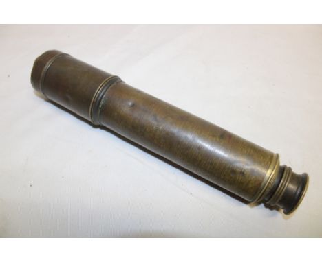 A brass three-draw telescope by J. H. Dallmeyer of London (af)