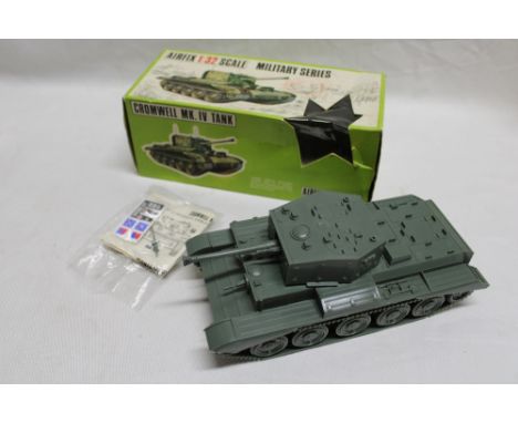 Airfix - 1:32 scale Cromwell Mk1V tank in original box