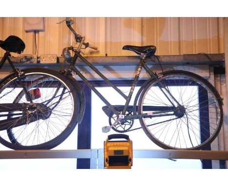 Three speed vintage ladies Raleigh bike with 20 inch frame. Not available for in-house P&amp;P 