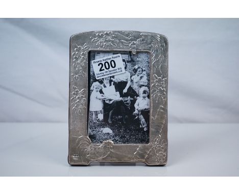 Silver Embossed Easel Back Picture Frame 