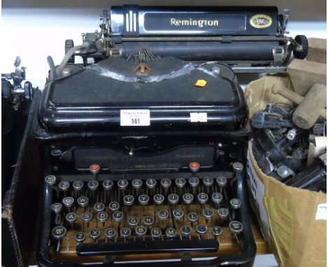 A Vintage Remington 'Noiseless' Typewriter.
