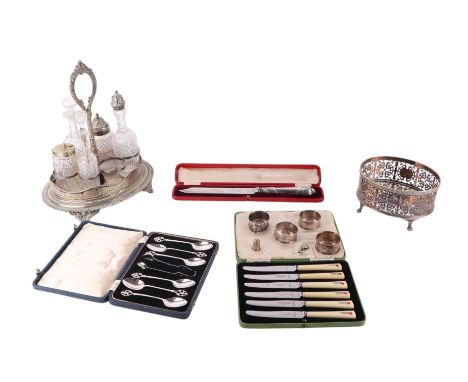 Four silver napkin rings; together with a silver thimble and a silver napkin clip; a cased set of butter knives; a cased bred