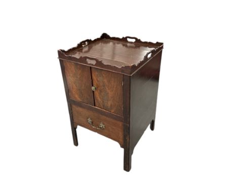A George III tray-top mahogany night commode, 49cms wide.