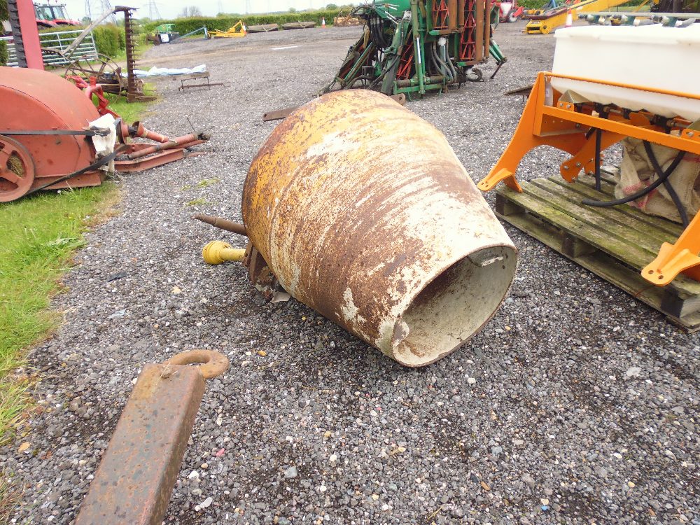 PTO driven tractor mounted cement mixer