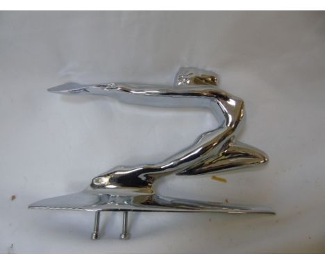 Vintage style chromed car mascot