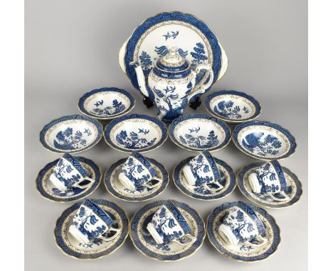 A Booths "Real Old Willow" Coffee Set to Comprise Seven Cups, Seven Saucers, Coffee Pot and a Cake Plate Together with Six Bo