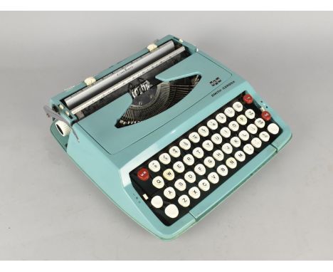 A Vintage Smiths Corona Corsair Manual Portable Typewriter