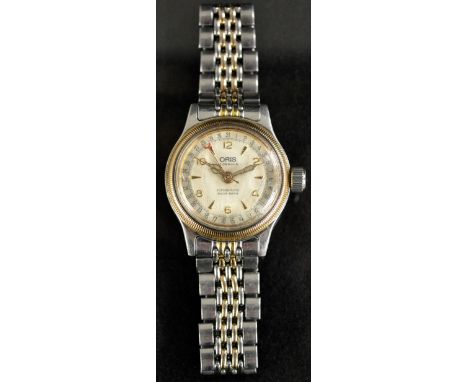 Oris - a mid sized automatic 7464 bi-metal gentleman's wristwatch, round silvered dial,  alternate Arabic numerals and arrow 